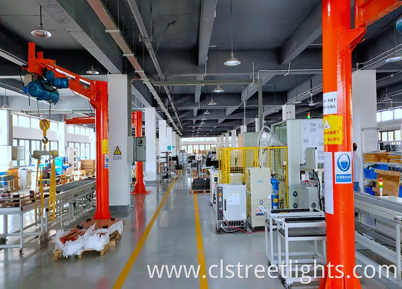 Outdoor Waterproof IP67 400W 600W 800W Split Type Solar Street Light